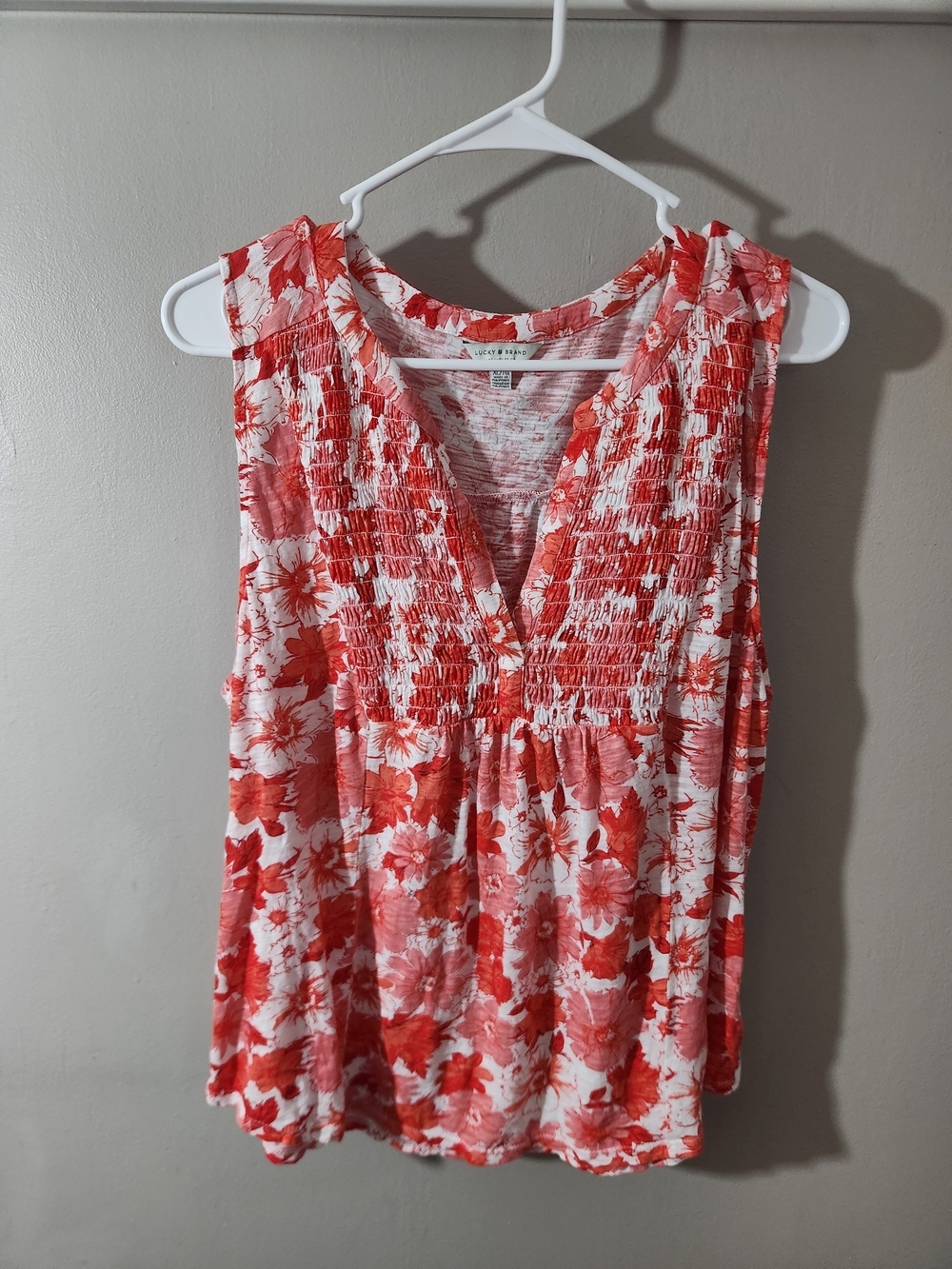 Lucky Brand Sleeveless Smocked V-Neck Floral Tank Top Red Nursing Breastfeeding